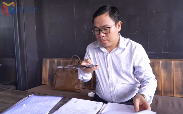 Anh Nguyễn Văn Nhân, phường Uông Bí, nộp hồ sơ trực tuyến qua Dịch vụ công quốc gia.