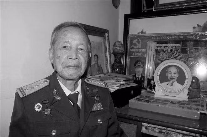 Đại tá, Anh hùng Lực lượng vũ trang nhân dân La Văn Cầu. Ảnh: Trần Vương