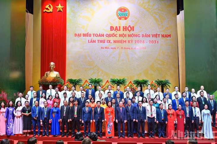 Ban Chấp hành Trung ương Hội Nông dân Việt Nam khóa IX, nhiệm kỳ 2026-2031 ra mắt Đại hội.