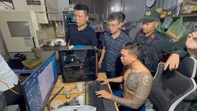 Công an tỉnh Hà Tĩnh vừa triệt xóa 2 cơ sở sản xuất vũ khí quân dụng trái phép. Ảnh: Công an Hà Tĩnh