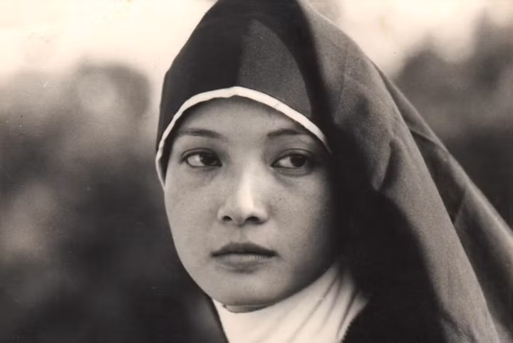 NSND Lê Khanh trong vai tu sĩ Băng Thanh trong bộ phim điện ảnh “Săn bắt cướp”.