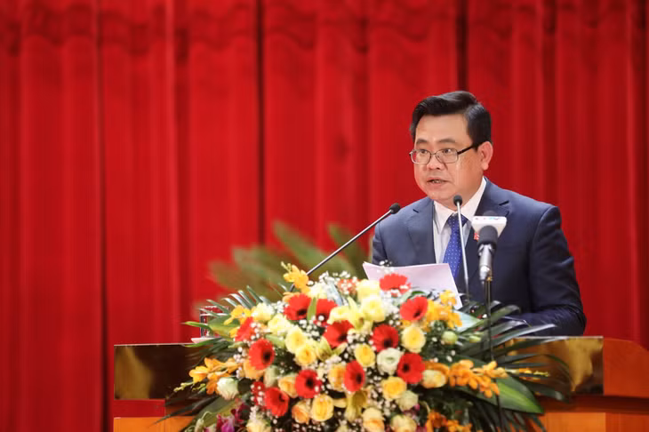 Ông Hoàng Bá Nam
