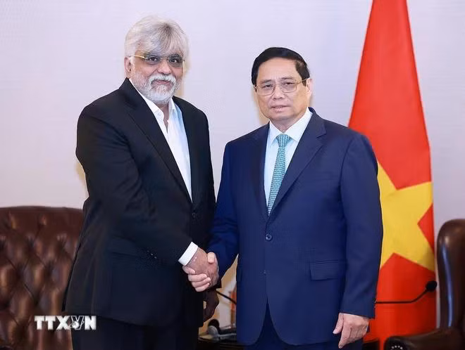 Thủ tướng Phạm Minh Chính tiếp ông Dharmesh Shah, Chủ tịch sáng lập, Giám đốc điều hành Tập đoàn dược phẩm BDR. (Ảnh: Dương Giang-TTXVN)