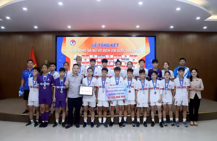 Thái Nguyên về nhì tại giải bóng đá nữ U16 Quốc gia 2024. Ảnh: VFF.