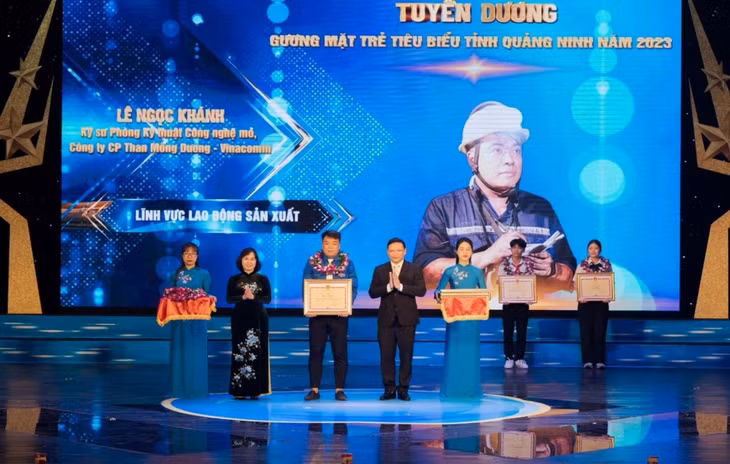 Đảng viên, kỹ sư trẻ Lê Ngọc Khánh là một trong những gương mặt trẻ tiêu biểu năm 2023 được Tỉnh Đoàn Quảng Ninh tuyên dương.