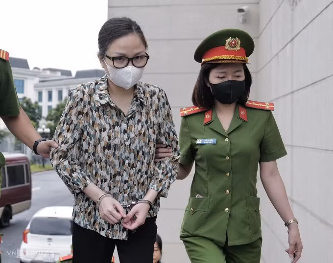 Trịnh Thị Minh Huế bị cáo buộc giúp sức tích cực nhất cho chủ mưu. Ảnh: Ngọc Thành