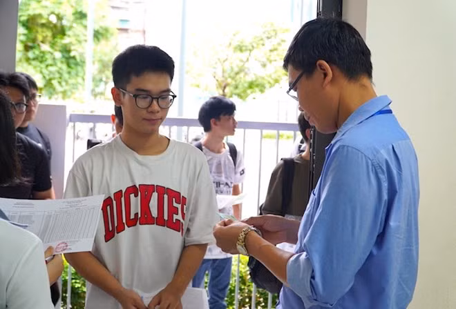 Hạn cuối đăng ký nguyện vọng xét tuyển đại học năm 2024 là 17h00 ngày 30.7.2024. Ảnh: Vân Trang