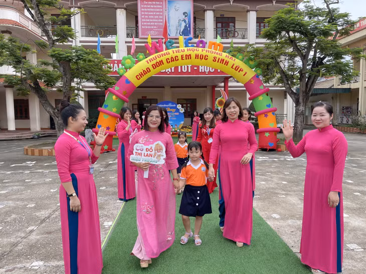 Trường Tiểu học Phong Hải (TX Quảng Yên) tổ chức đón học sinh vào lớp 1 năm học 2023-2024.
