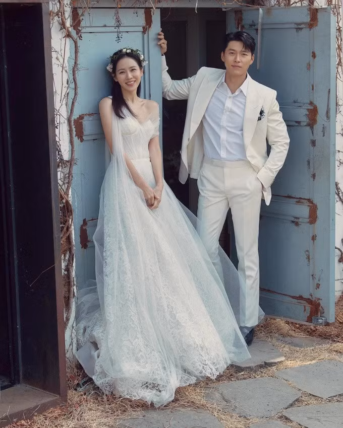 Vợ chồng Son Ye Jin, Hyun Bin. Ảnh: Instagram/Yejinhand