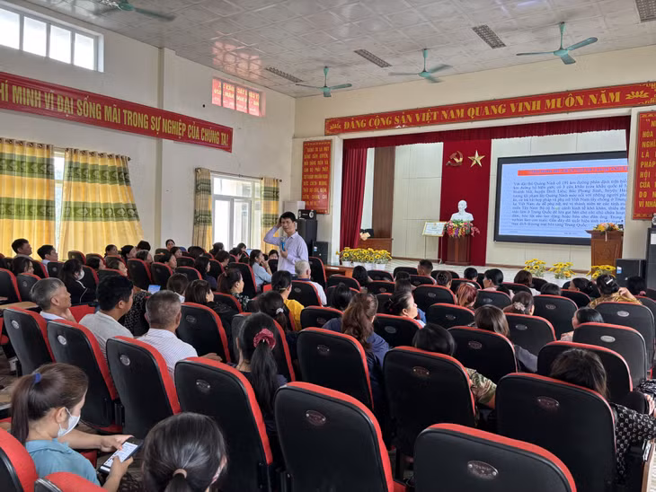 Buổi tập huấn kỹ năng tư vấn, tuyên truyền về phòng chống ma tuý, mại dâm cho cán bộ, cộng tác viên, trưởng thôn, khu và người có uy tín tại huyện Đầm Hà.