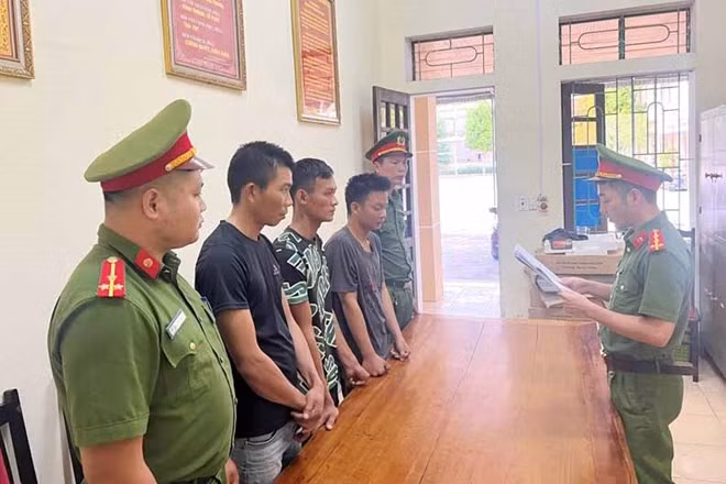 3 đối tượng trộm máy tời bị khởi tố, bắt tạm giam. Ảnh: Công an Hà Tĩnh.