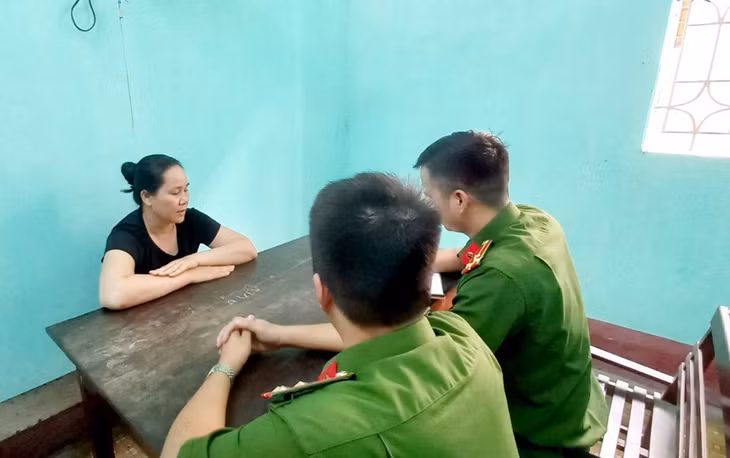 Nguyễn Thị Tuyết tại cơ quan Công an. Ảnh CACC
