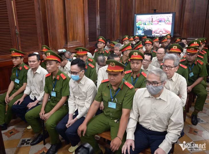 Các bị cáo tại tòa. Ảnh: Nguyễn Huế