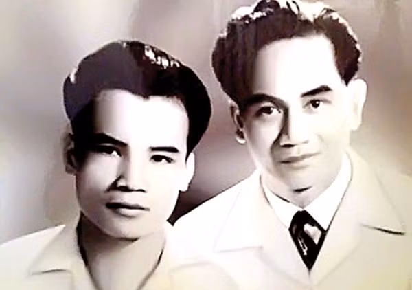 Nhà thơ Xuân Diệu (phải) và Hoàng Cát thời trẻ. Ảnh: Báo Công an Nhân dân
