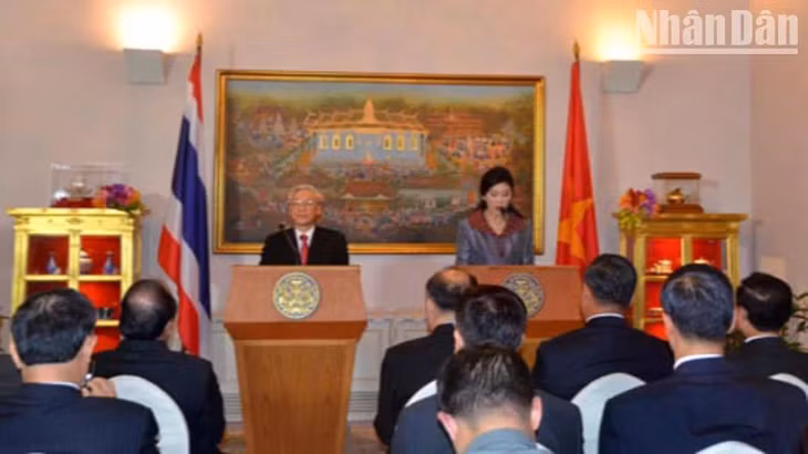 Họp báo tuyên bố nâng cấp quan hệ Việt Nam-Thái Lan lên Đối tác chiến lược trong chuyến thăm chính thức Thái Lan từ ngày 25-27/6/2013 của Tổng Bí thư Nguyễn Phú Trọng. (Ảnh: XUÂN SƠN)