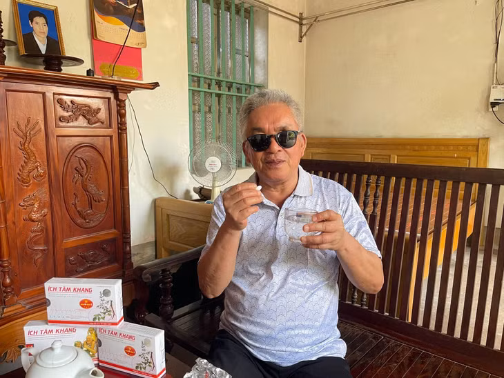 Kiên trì dùng Ích Tâm Khang 3 tháng đã giúp chú dứt hẳn cơn đau ngực, khó thở