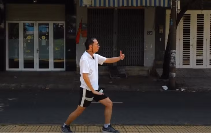 Sau khi dùng Hoàng Thống Phong, ông Hồng đã có thể đi lại, tập luyện bình thường.