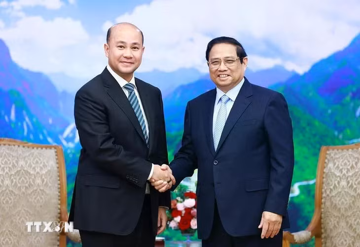 Thủ tướng Phạm Minh Chính tiếp Tổng Thư ký Ban Dân vận Trung ương Đảng Nhân dân Campuchia Hun Many. (Ảnh: Dương Giang/TTXVN)