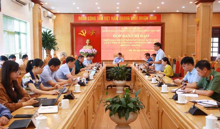 Ban Chỉ đạo kỷ niệm 70 năm Ngày giải phóng Tiên Yên họp triển khai nhiệm chuẩn bị tổ chức lễ kỷ niệm. Ảnh Trần Hoàn (CTV)