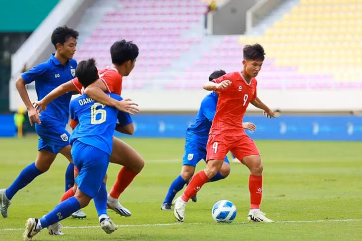 U16 Việt Nam thua đáng tiếc trước U16 Thái Lan ở những phút bù giờ. (Ảnh: VFF)