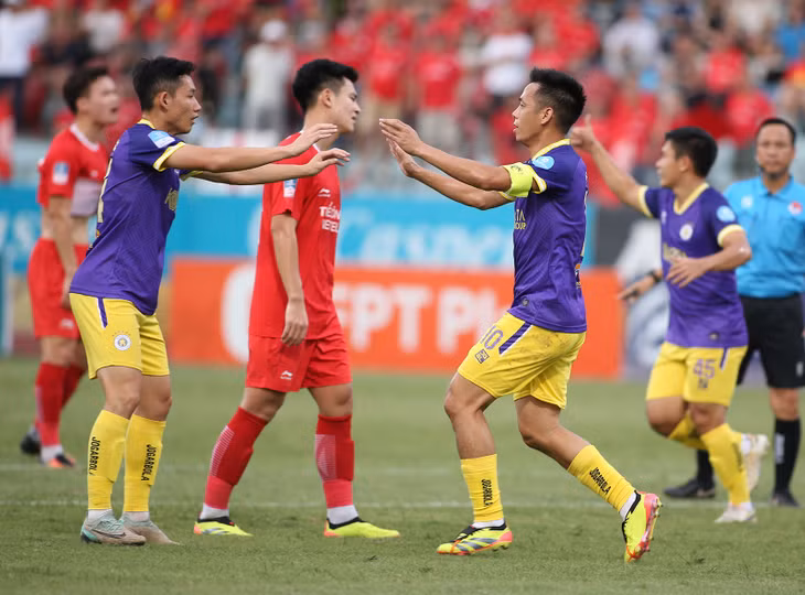 Hà Nội FC thắng đậm Thể Công Viettel ở bán kết. Ảnh S.N