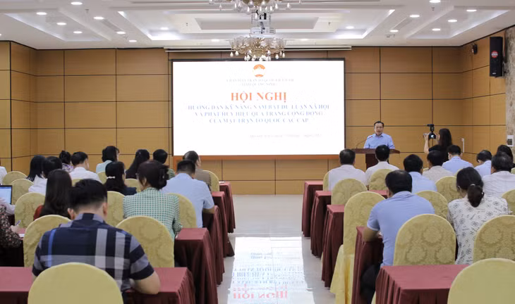 Toàn cảnh hội nghị.