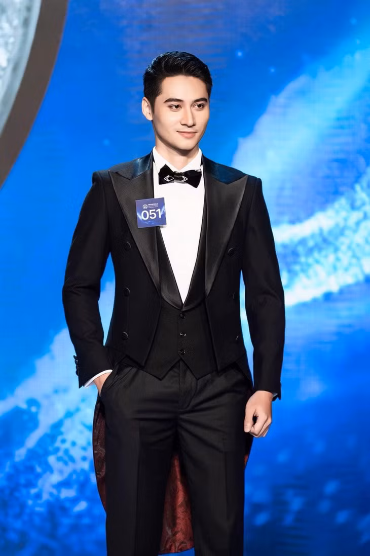 Phạm Tuấn Ngọc sinh năm 1999 đến từ Hải Phòng và hiện là người mẫu tự do.