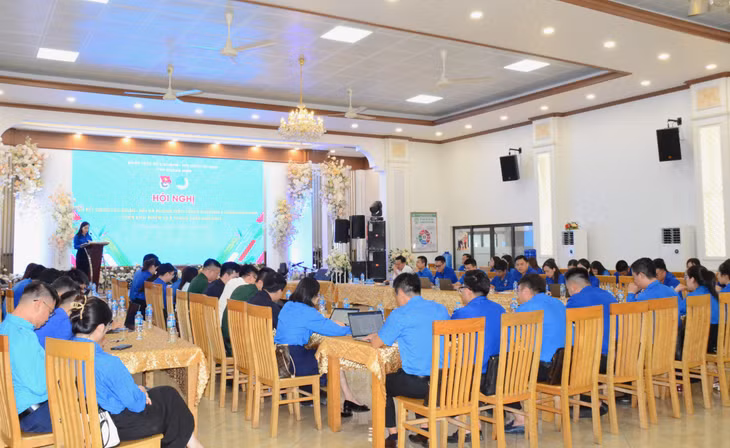 Quang cảnh hội nghị.