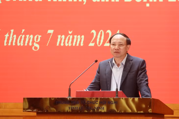 Đồng chí Nguyễn Xuân Ký, Ủy viên Ban Chấp hành Trung ương Đảng, Bí thư Tỉnh ủy, Chủ tịch HĐND tỉnh, phát biểu kết luận.