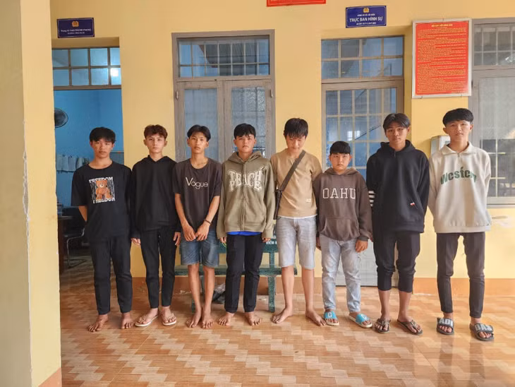 Các đối tượng tại cơ quan Công an.