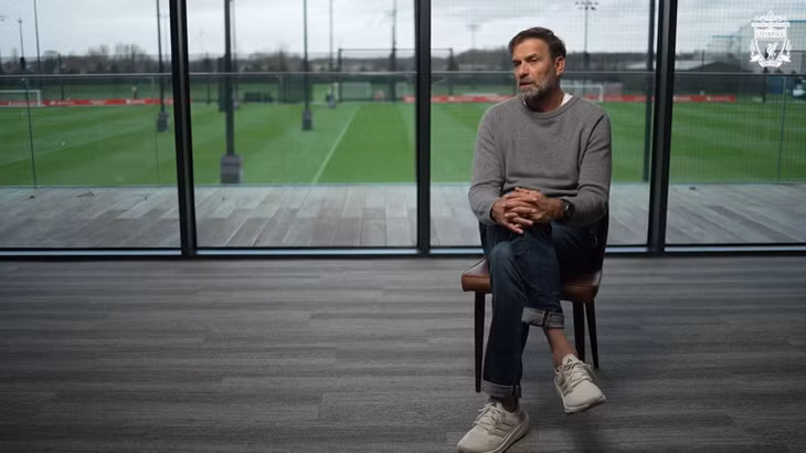 Klopp với khoảnh khắc thông báo rời Liverpool vào cuối mùa