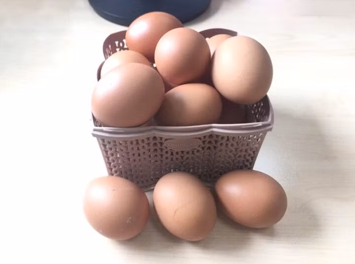 Trứng là thực phẩm chứa nhiều protein.