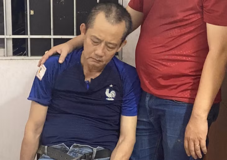 Nghi phạm bị tạm giữ để điều tra.