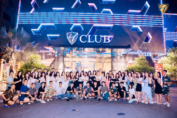 Không gian giải trí đẳng cấp tại H Club Hạ Long ảnh 2
