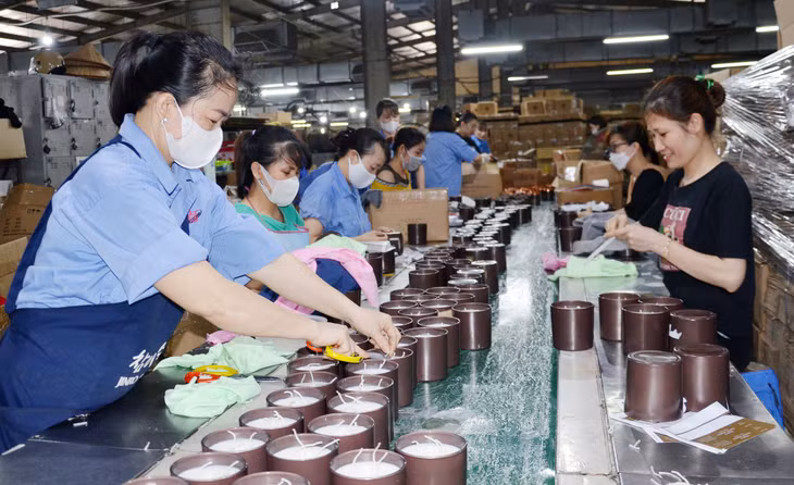 Sản xuất tại Phân xưởng Hoàn thiện, Công ty TNHH MTV Nến nghệ thuật AIDI Việt Nam (KCN Cái Lân, TP Hạ Long).