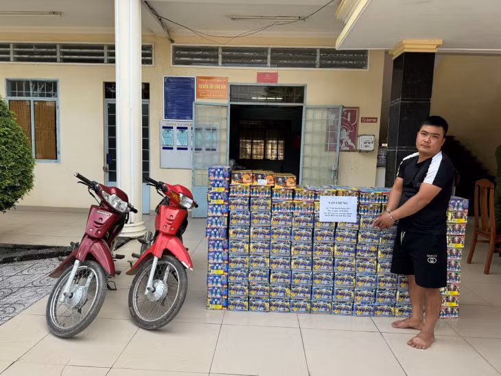Đối tượng cùng tang vật.