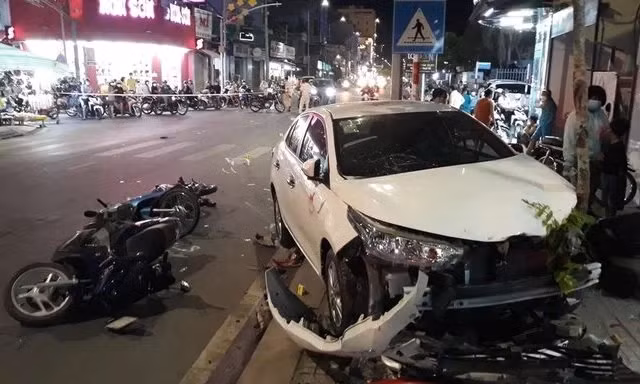 Vi phạm nồng độ cồn, tài xế ô tô gây tai nạn do đi sai đường (ảnh minh hoạ).