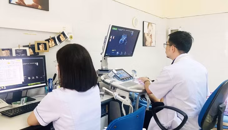 Bệnh viện Sản Nhi tỉnh tầm soát sớm bệnh lý tiền sản để dự báo nguy cơ bị tiền sản giật cho các thai phụ. (Ảnh Bệnh viện cung cấp)