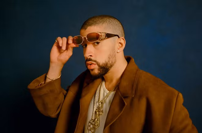 Nghệ sĩ Bad Bunny từng cáo buộc một ca khúc trên TikTok sử dụng giọng hát của anh được AI mô phỏng lại. Ảnh: Spotify.