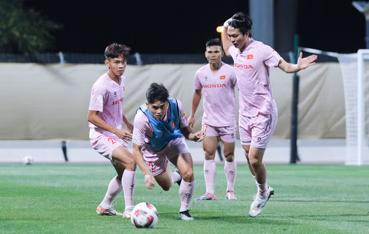 Tuấn Anh trở lại tập luyện cùng tuyển Việt Nam ảnh 3