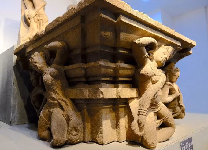 Bảo vật Apsara, kiệt tác trong nghệ thuật điêu khắc Chăm tại Đà Nẵng. Ảnh: Nguyễn Đông