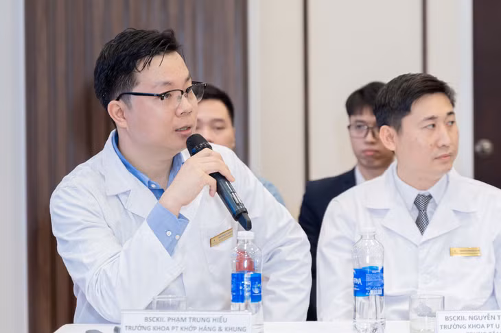ThS.BSCKII Phạm Trung Hiếu chia sẻ về những bước tiến mới nhất của công nghệ 3D trong y học được áp dụng cho ca bệnh u xương phức tạp.