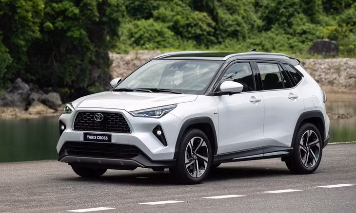Yaris Cross nằm trong số những xe thuộc diện triệu hồi lần này của Toyota để siết lại đai ốc giảm chấn trước (Ảnh: TMV).