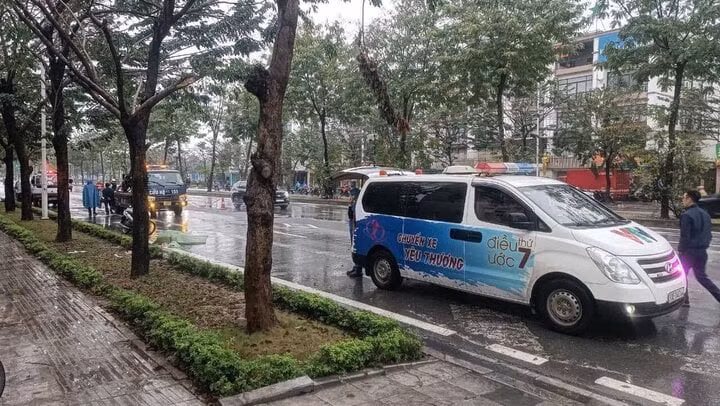 Vụ va chạm khiến nam thanh niên tử vong tại chỗ.