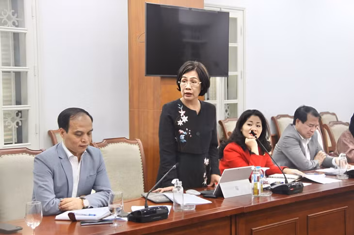 Các đại biểu tham gia đóng góp ý kiến cho việc xây dựng Đề án thí điểm phát triển công nghiệp văn hoá tại tỉnh Quảng Ninh.
