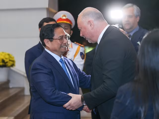 Thủ tướng Phạm Minh Chính đón Chủ tịch Quốc hội Bulgaria Rosen Dimitrov Zhelyazkov - Ảnh: VGP/Nhật Bắc