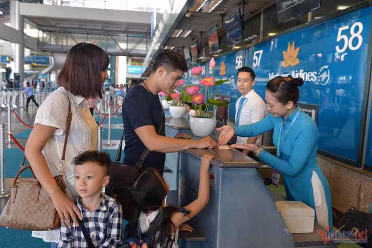 Một số chặng bay đã hết sạch vé Tết do nhu cầu đi lại tăng cao vào dịp Tết Nguyên đán 2024 (Ảnh minh họa: Hoàng Hà)