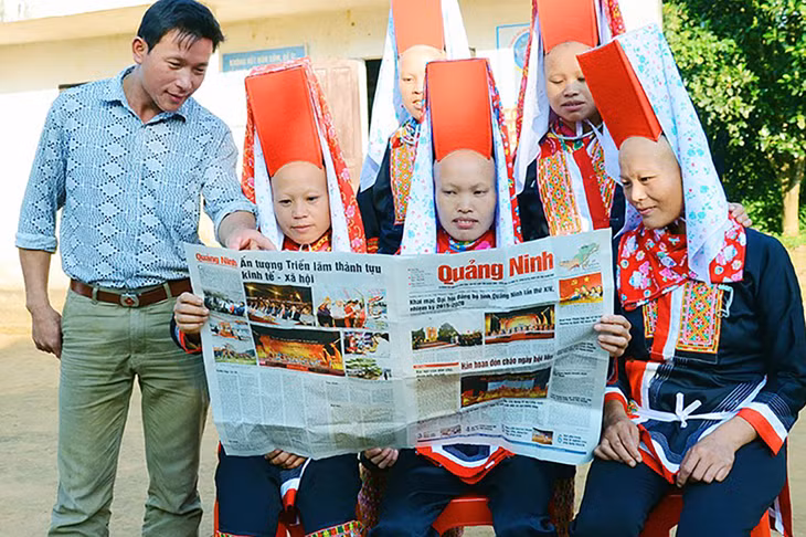 Đặc biệt, đối với những người dân vùng cao biên giới Bình Liêu, Báo Quảng Ninh hằng ngày luôn là một kênh thông tin hữu ích, "người bạn" gần gũi.