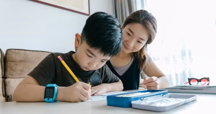 Các mẹ có thể truyền động lực cho con ngay tại nhà. (Ảnh: ITN).