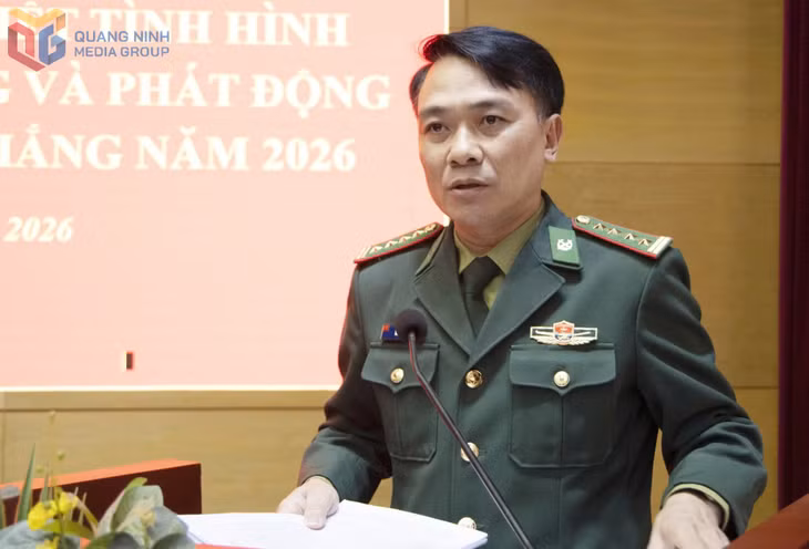 Đại tá Vũ Văn Hưng, Chính uỷ Bộ đội BĐBP tỉnh quán triệt các nghị quyết, chỉ thị của Đảng ủy BĐBP Việt Nam.